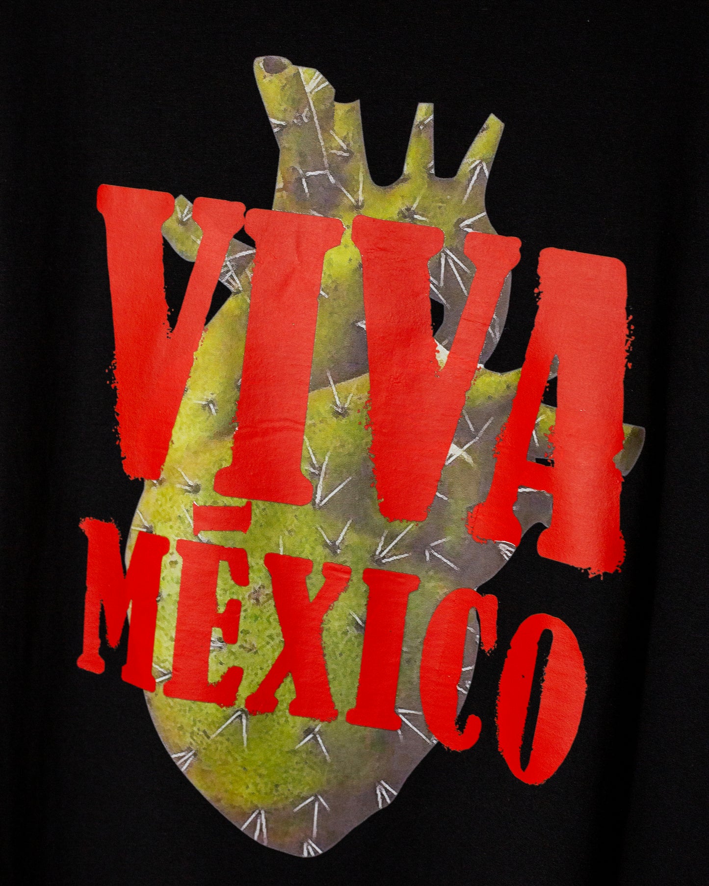 T shirt negra Viva México con cactus