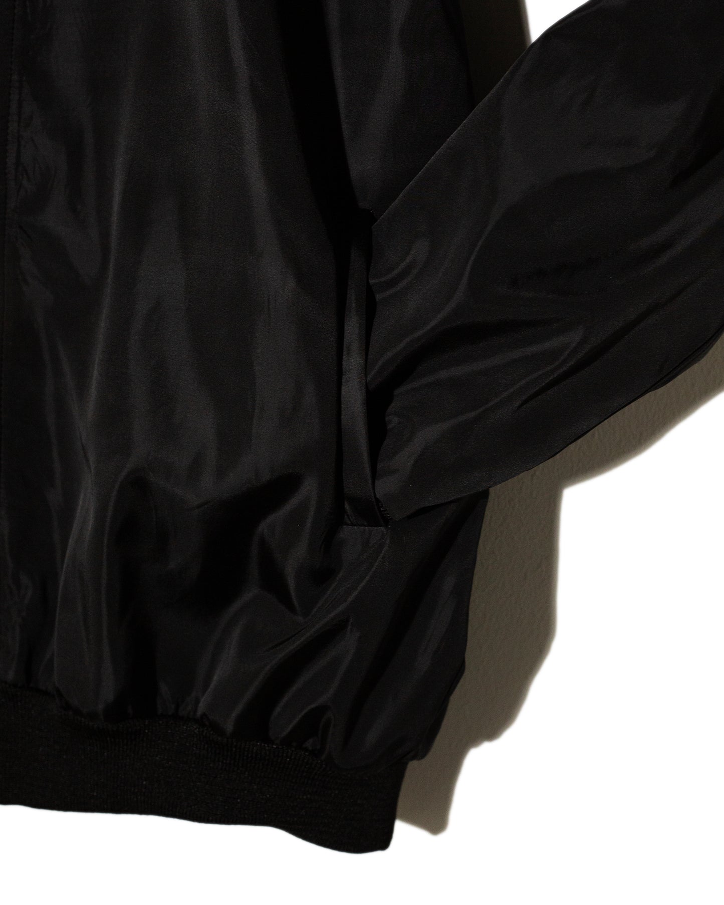 Bomber jacket negra Huracarrana