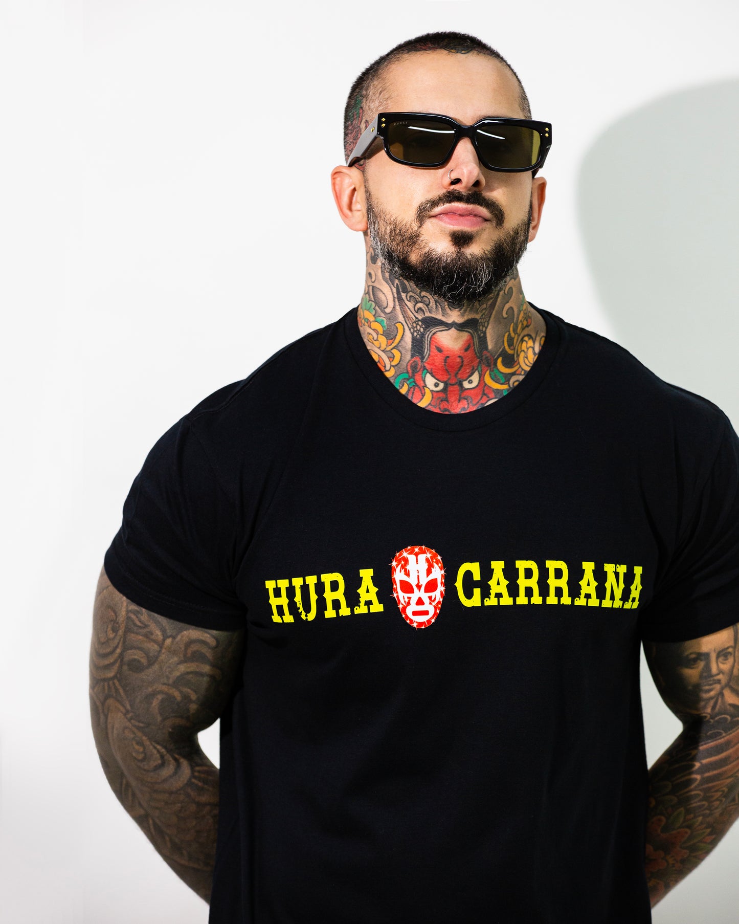 T SHIRT NEGRA HURACARRANA CON MÁSCARA