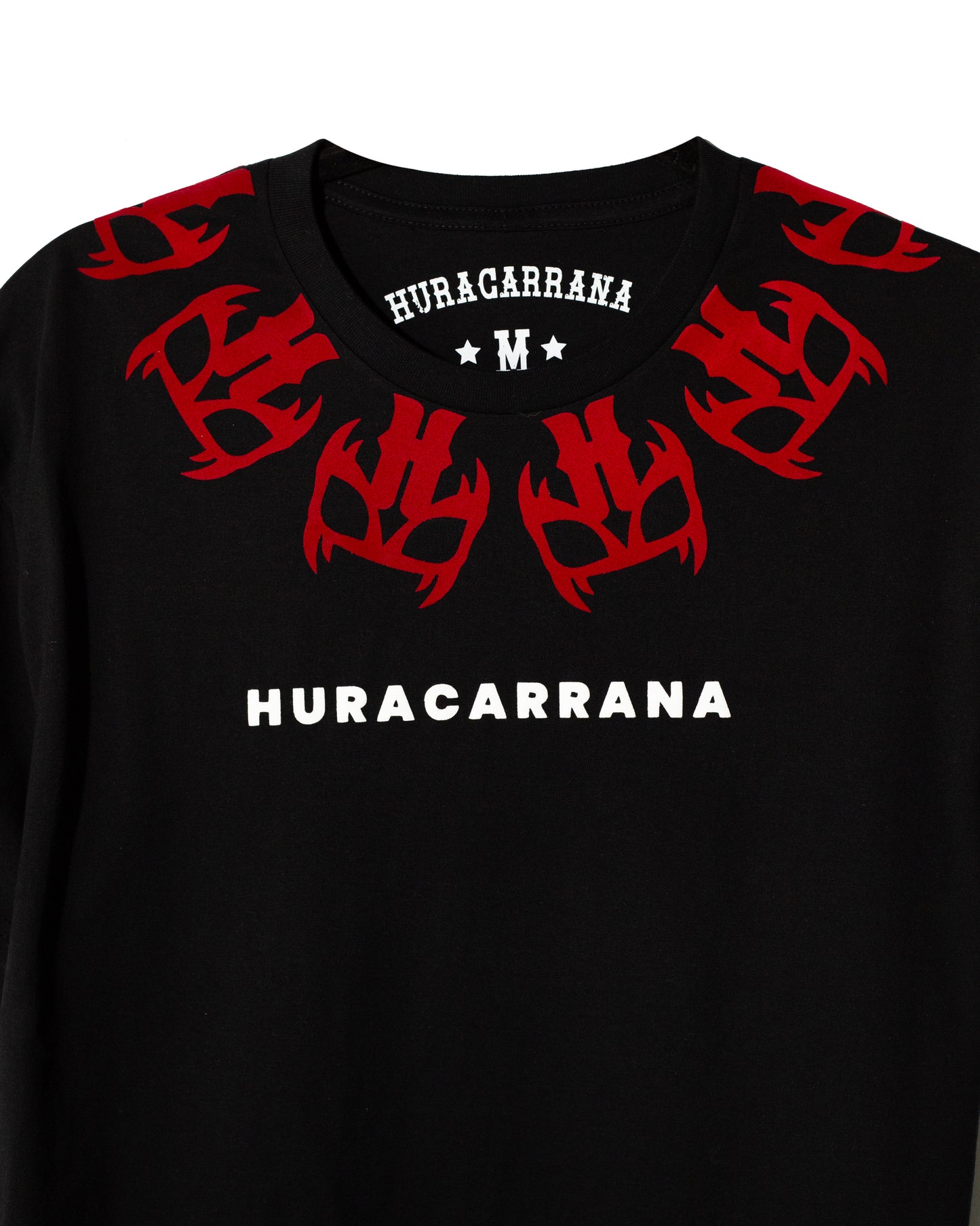 T shirt negra Máscaras rojas