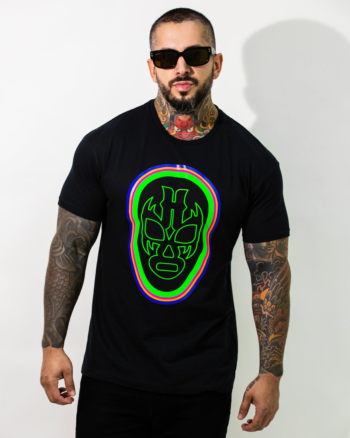 T SHIRT NEGRA MÁSCARA OUTLINE